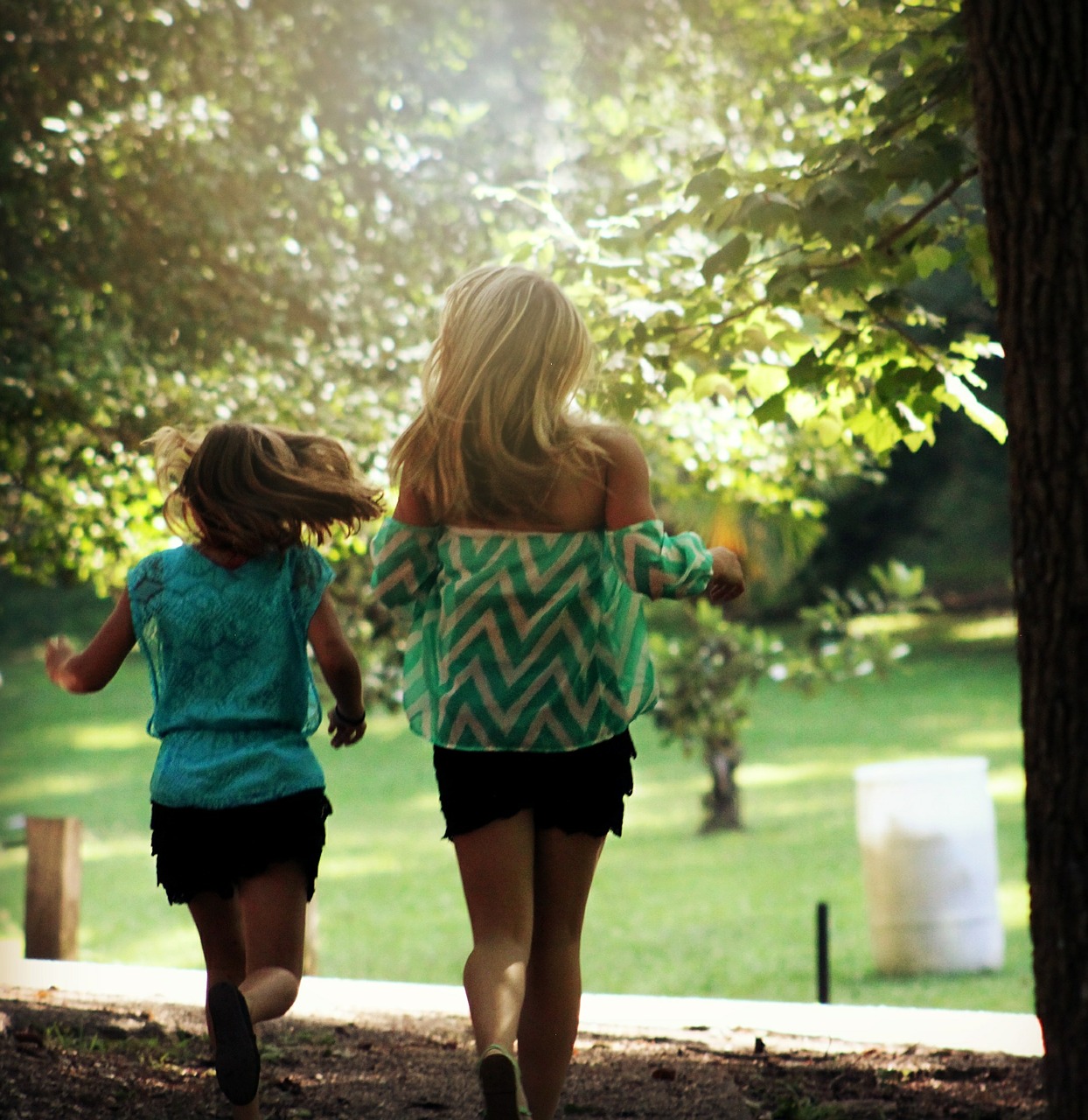 girls young running free photo