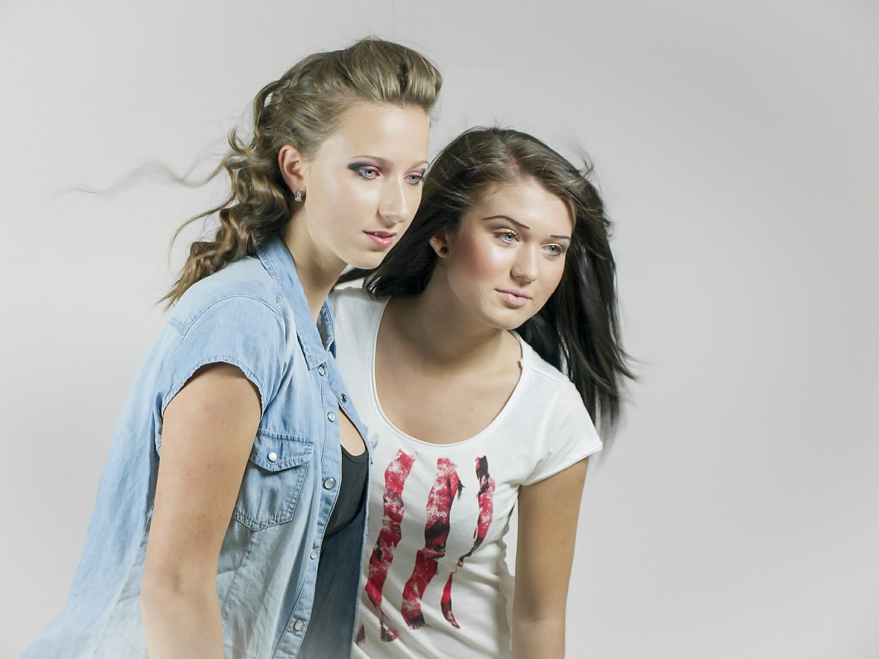 two two girls two womans free photo