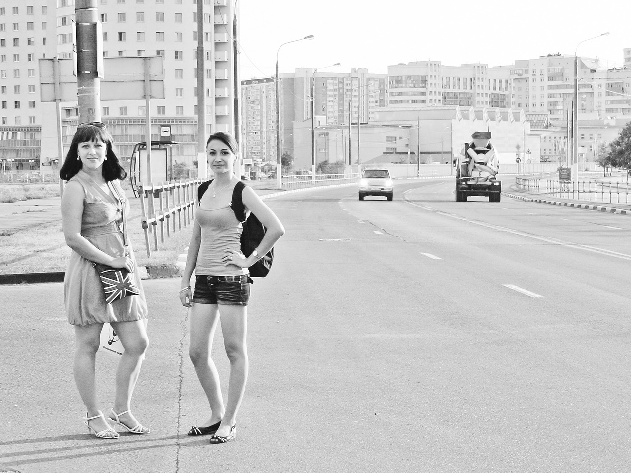 girls summer road free photo