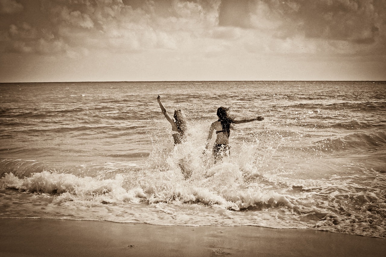 girls beach ocean free photo