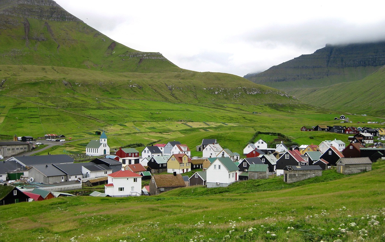 gjógv  gjógv village  gjogv free photo