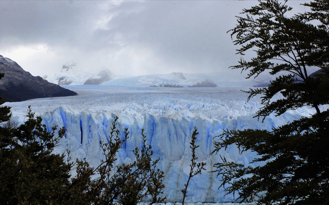 glacier perito moreno landscape free photo