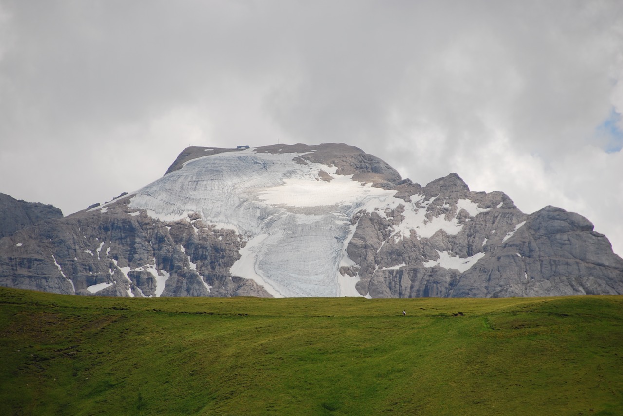 glacier mountain prato free photo