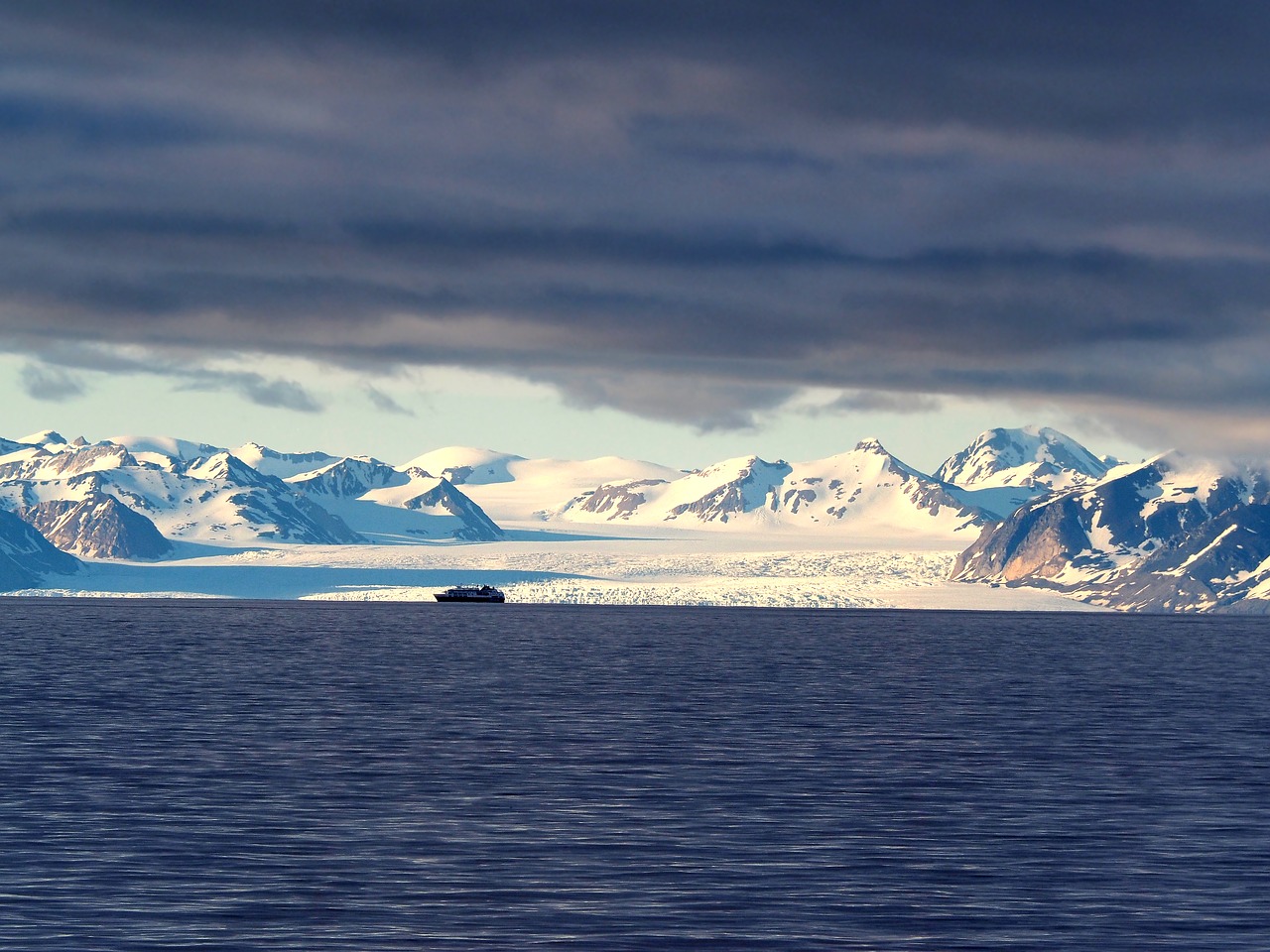 glacier norway glacier tongue free photo