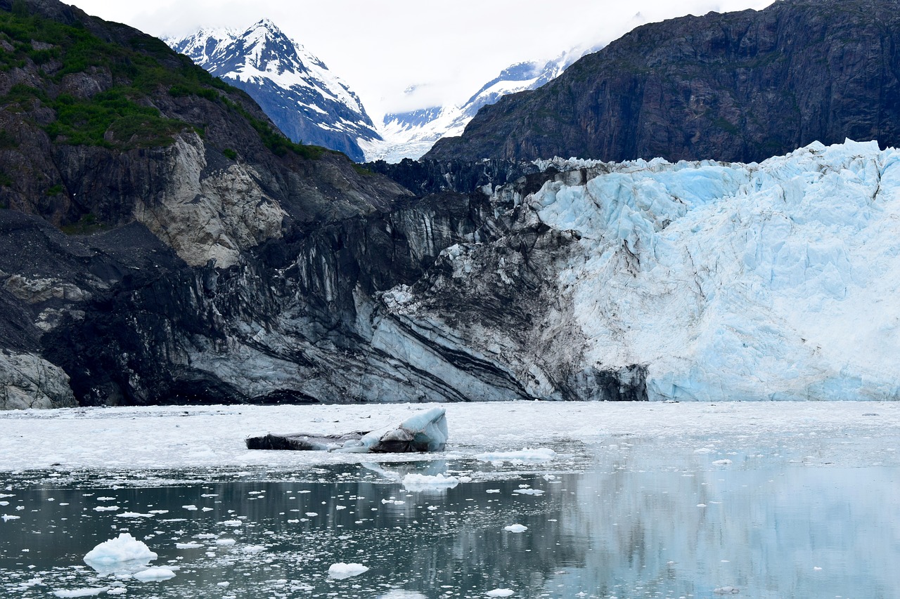 glacier bay  alaska  breathtaking free photo