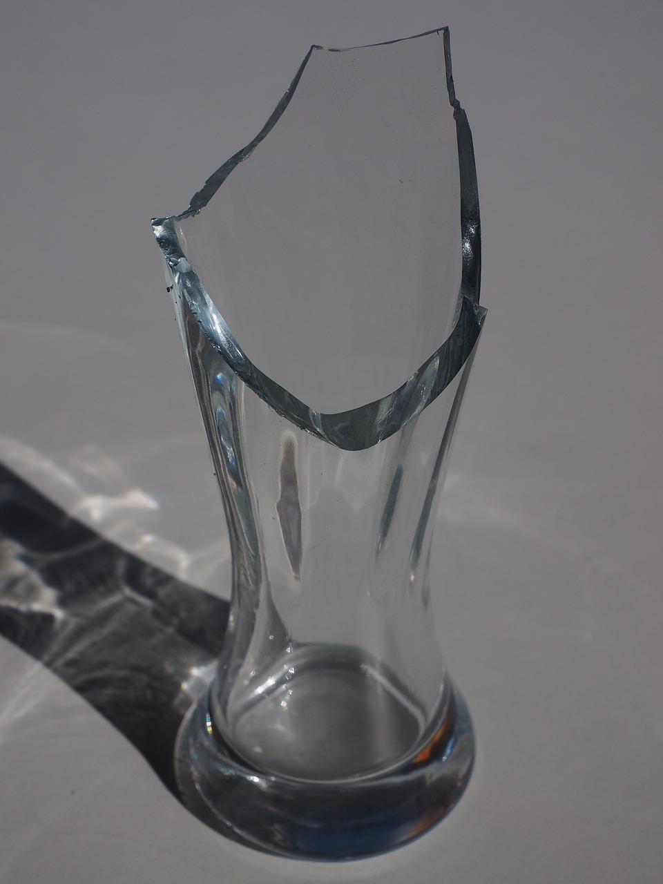 glass broken pointed free photo