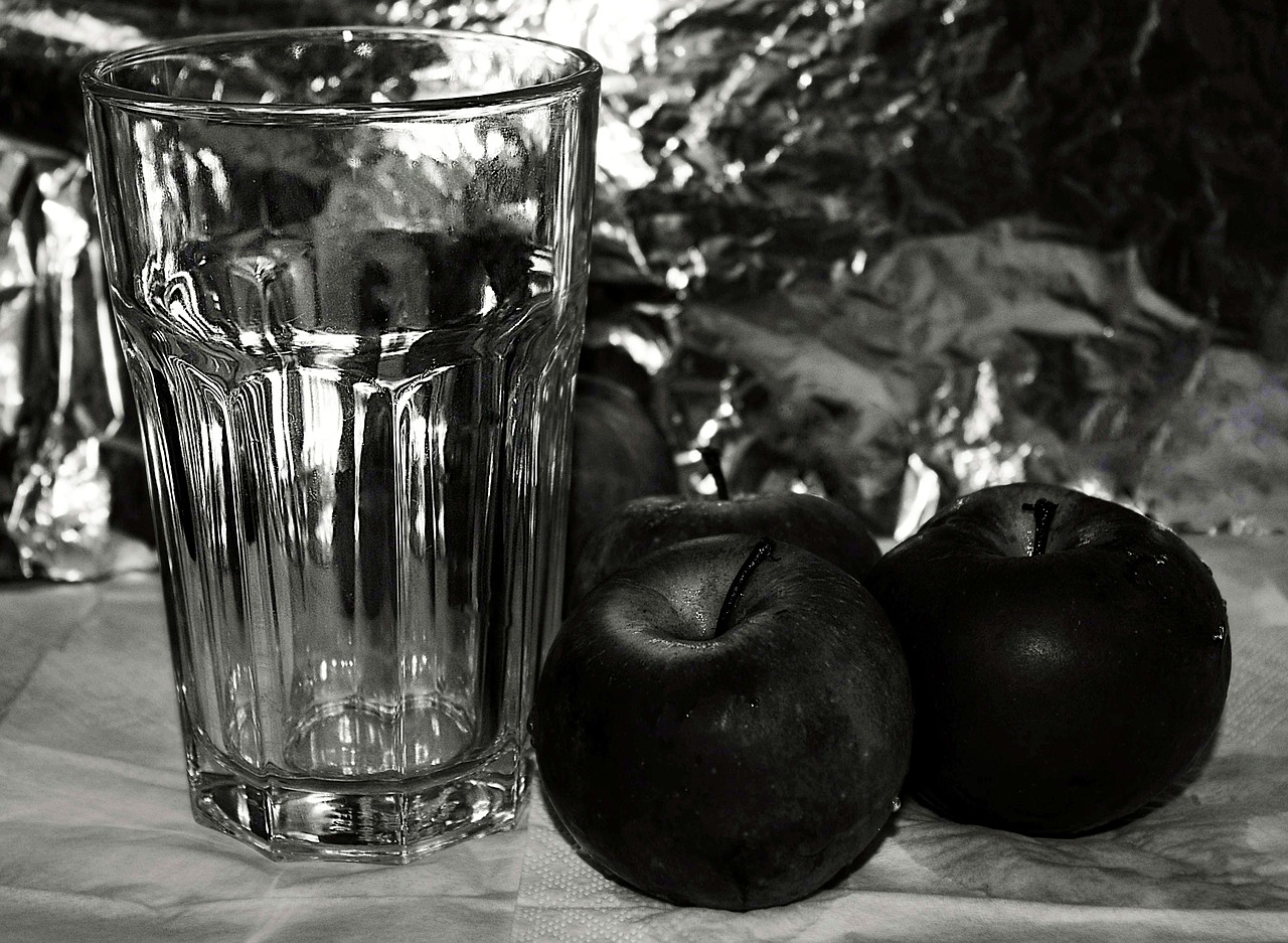 glass still life apples free photo