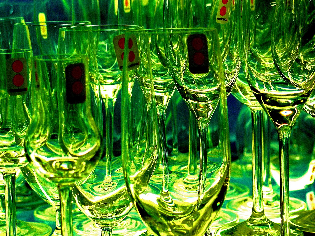 glasses champagne glasses champagne free photo