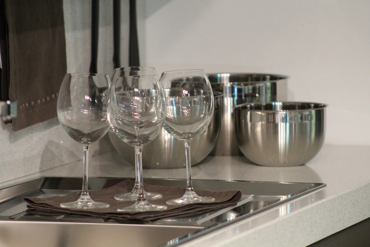 glasses tableware kitchen free photo