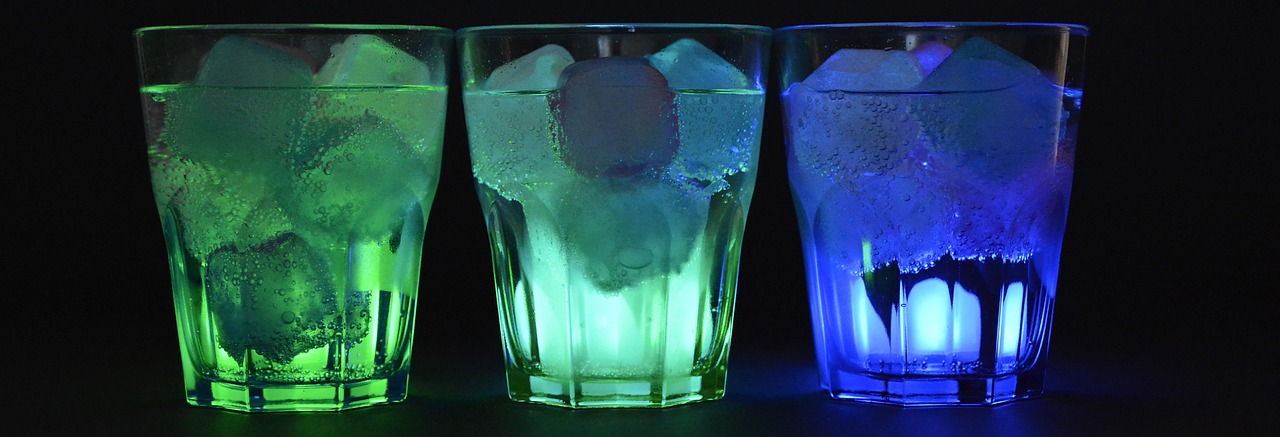 glasses ice cubes illuminated free photo