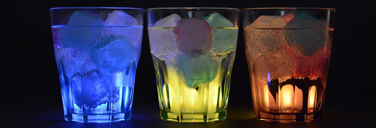 glasses ice cubes illuminated free photo