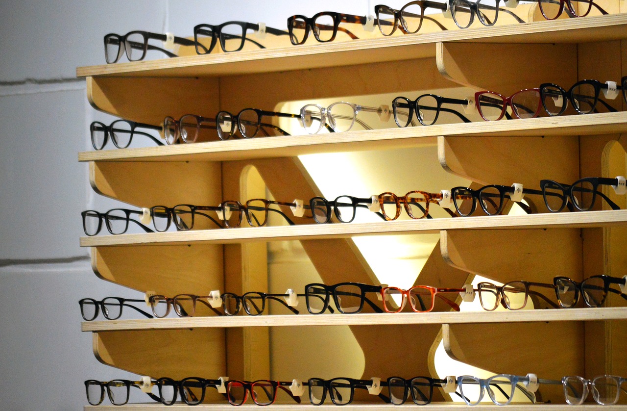 glasses store eyeglass free photo