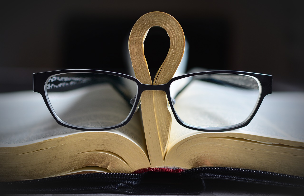 glasses bible gilt edge free photo