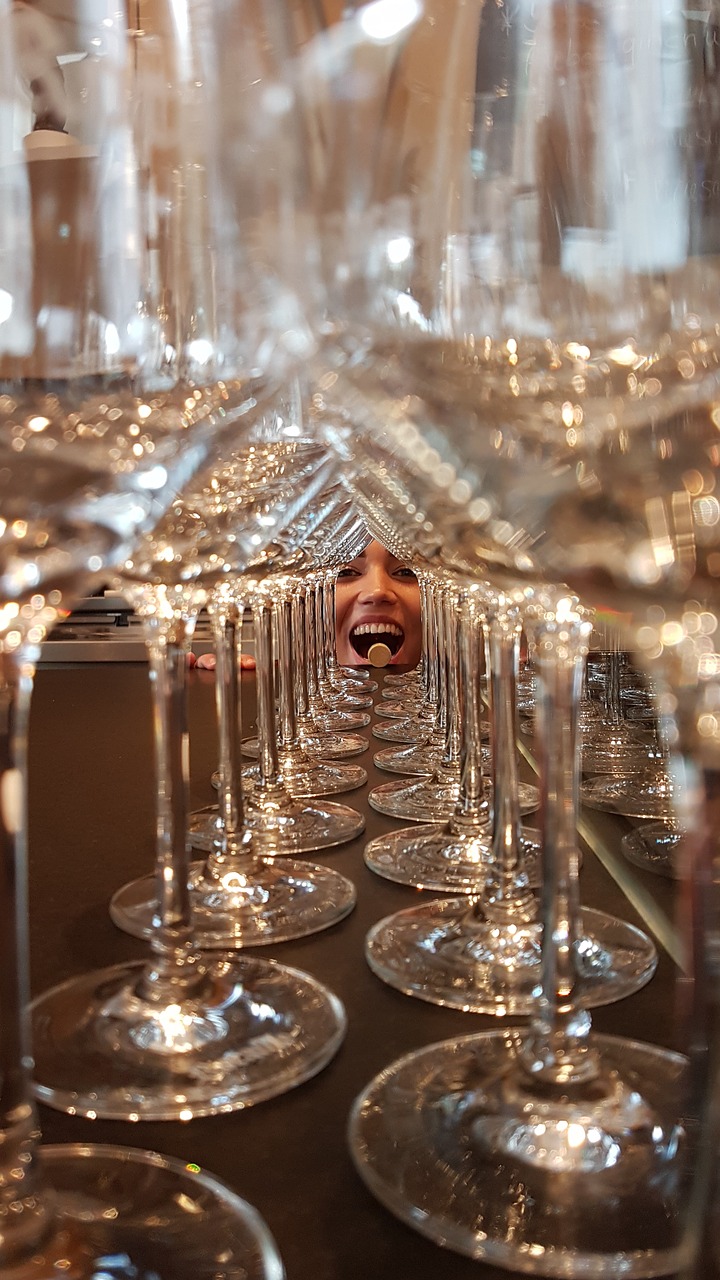 glasses face drinking games free photo