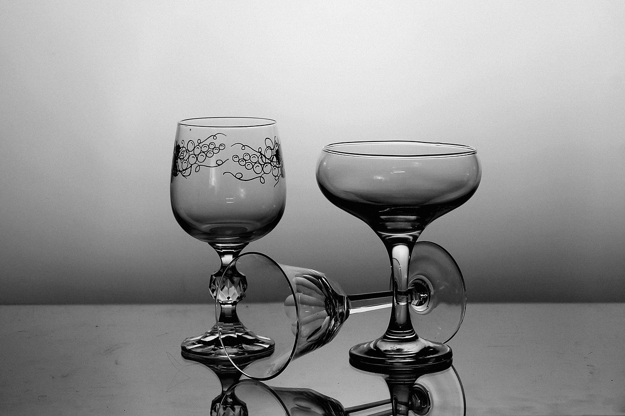 glasses art still life free photo