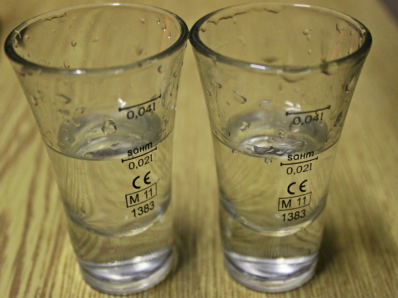 glasses alcohol detail free photo