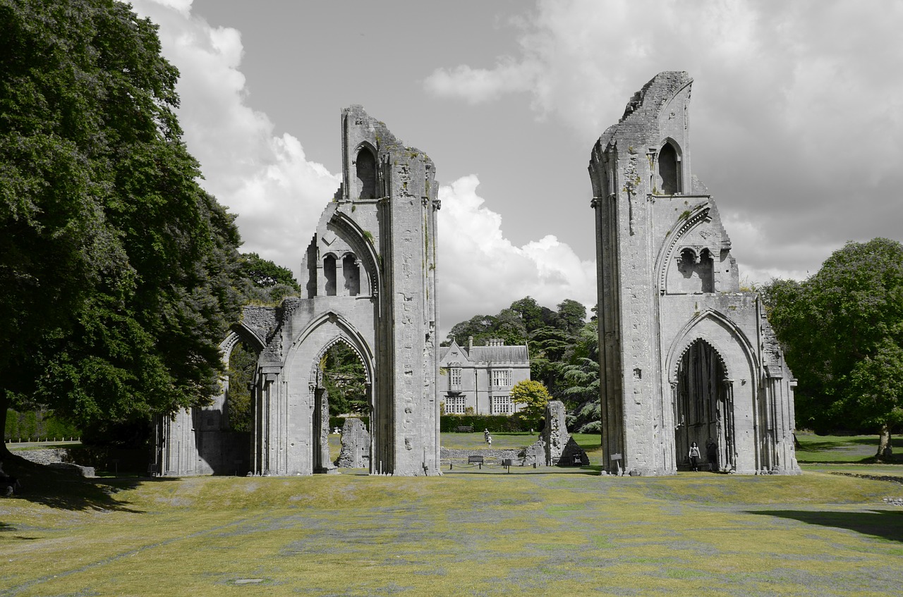 glastonbury ruin cathedral free photo