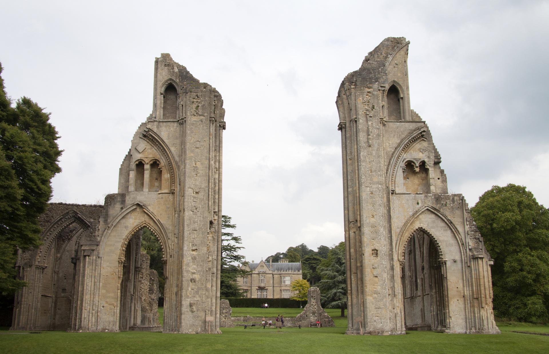 glastonbury abbey ruins free photo