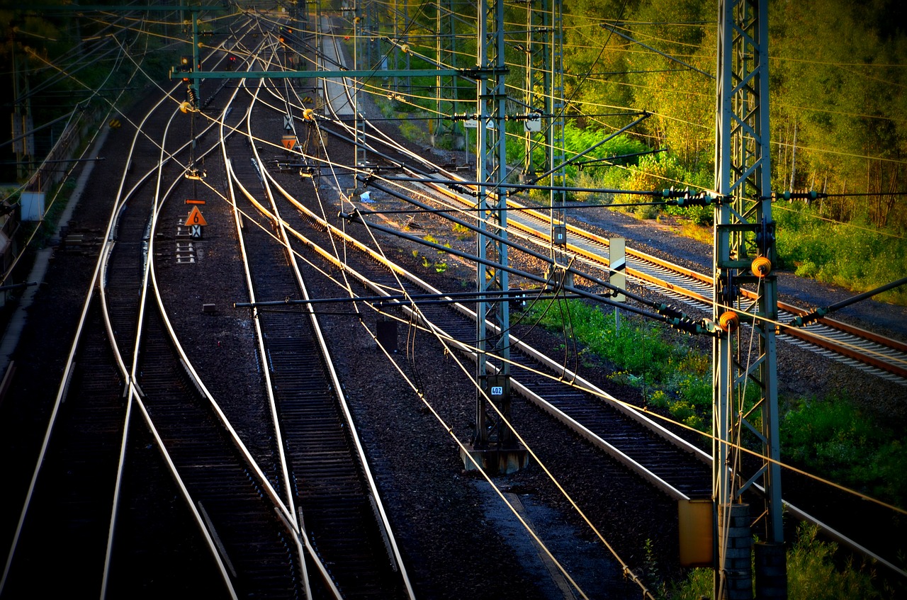 gleise  track  railroad track free photo