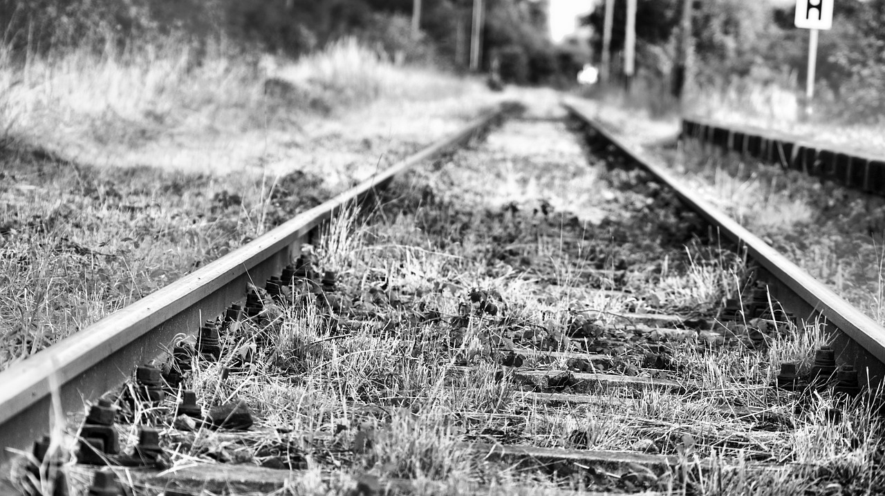 gleise seemed railroad track free photo
