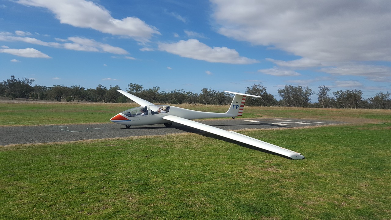 glider glider club takeoff free photo