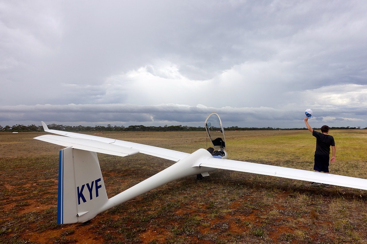 glider runway aviation free photo