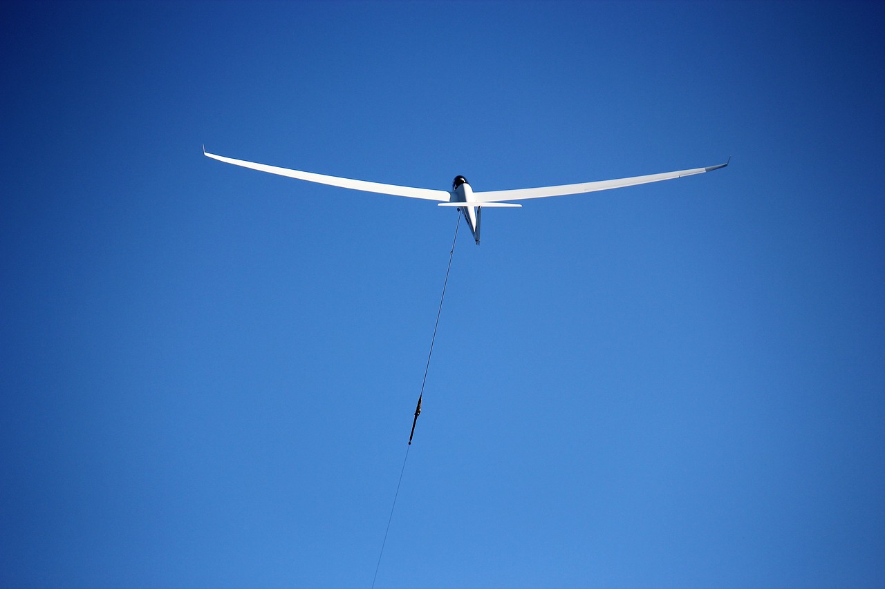 glider pilot start gliding free photo