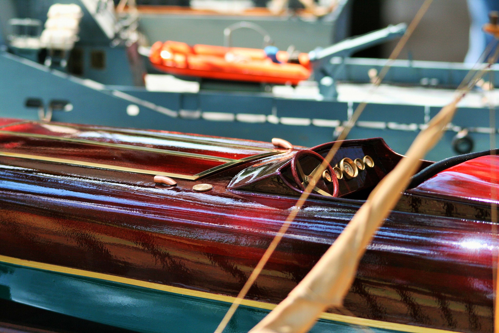 model boat sleek glossy free photo