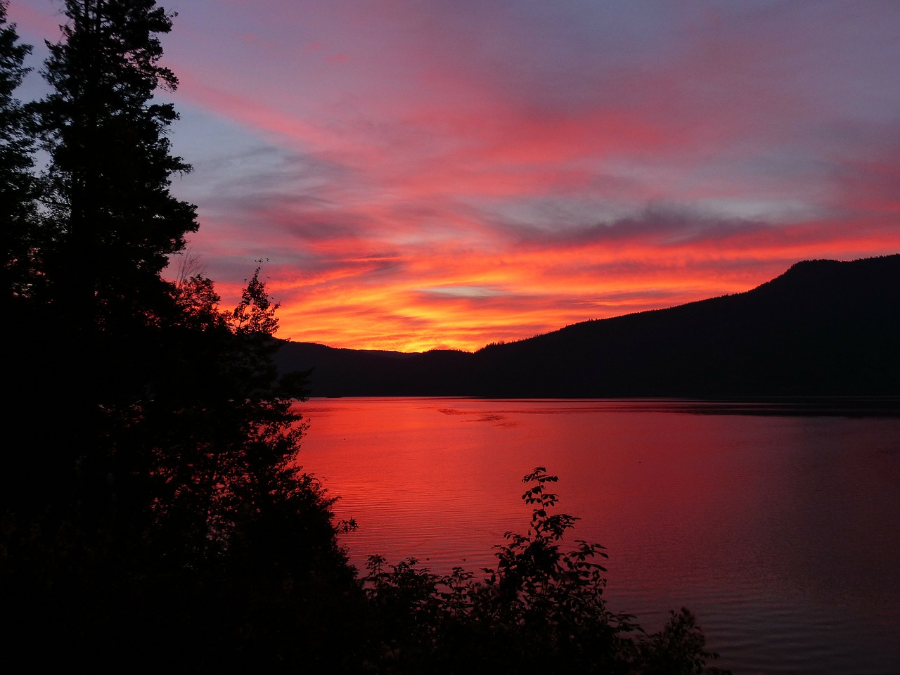 glowing sun rise canim lake free photo