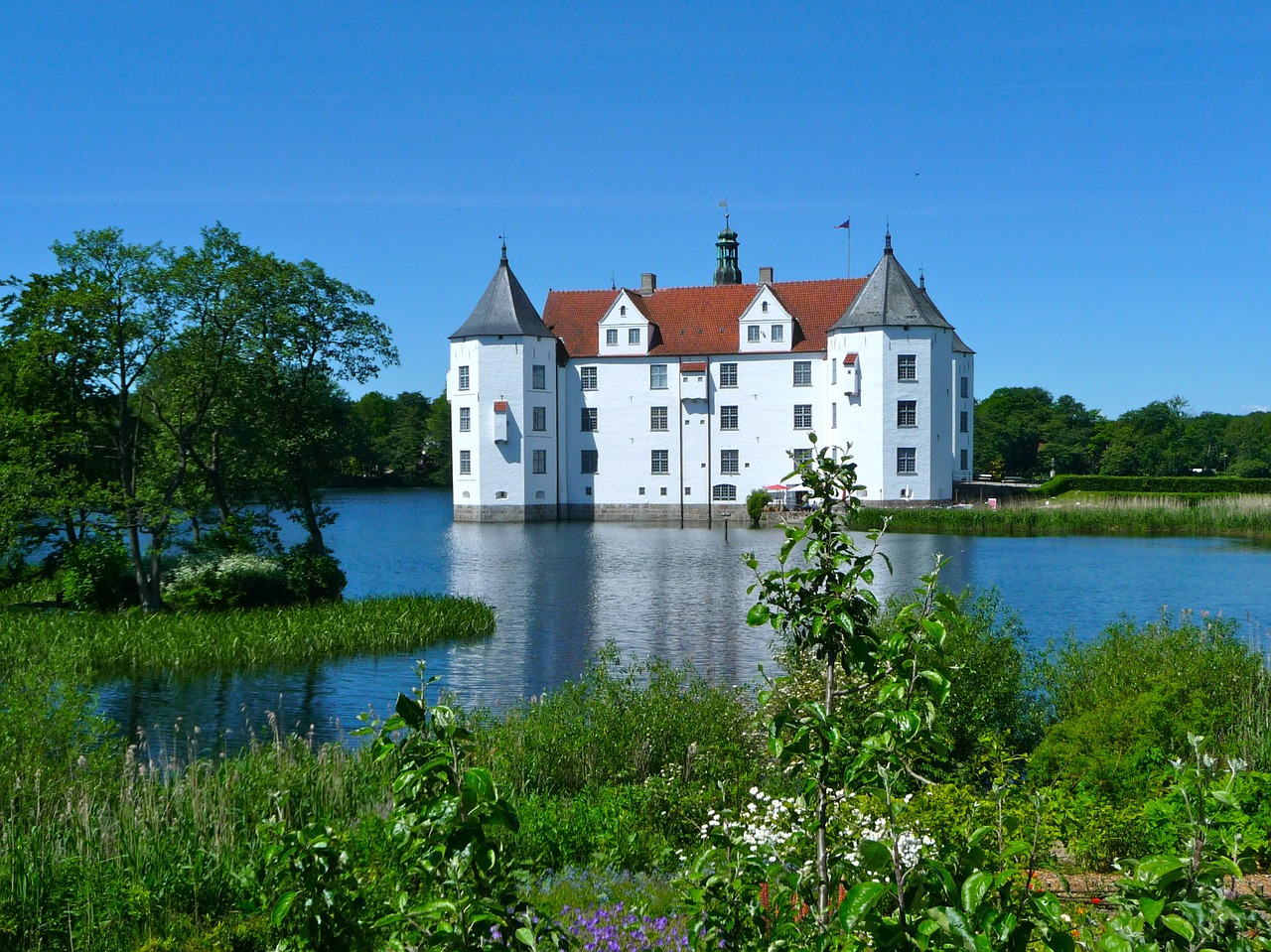 glücksburg castle castle renaissance free photo
