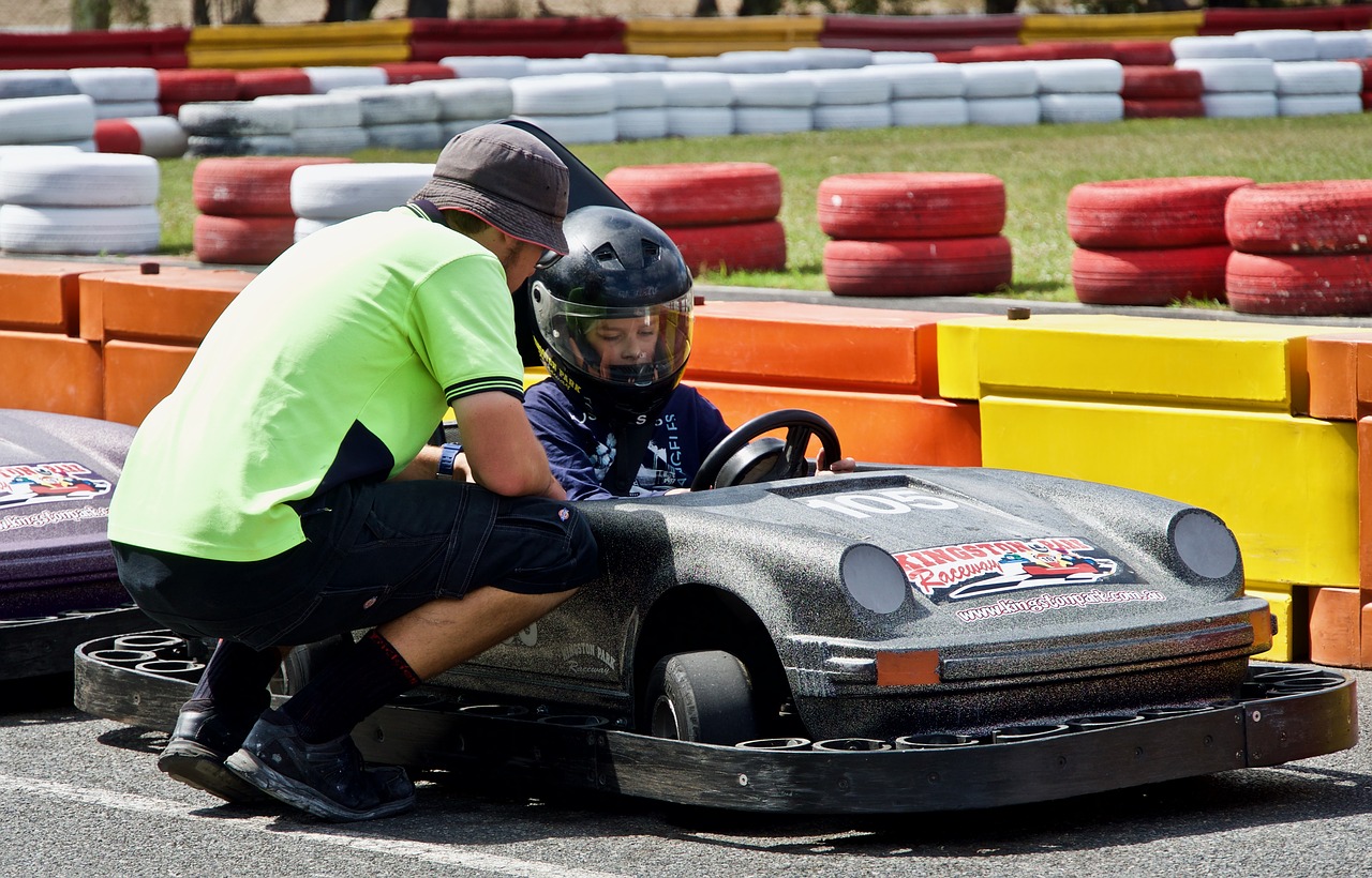 go cart  racer  driver free photo