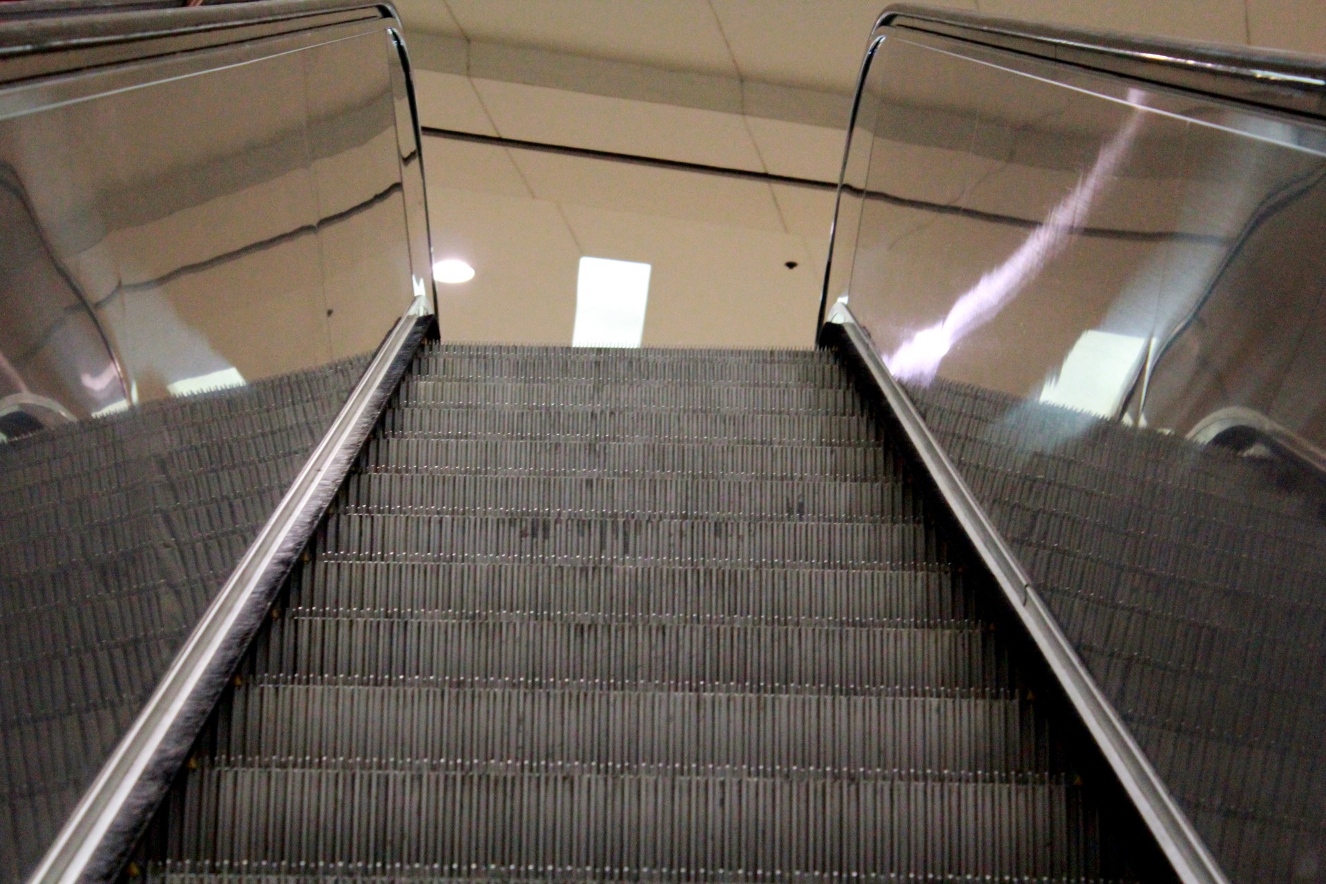 escalator up stairs free photo