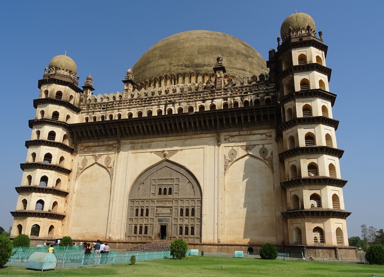 gol gumbaz mausoleum monument free photo