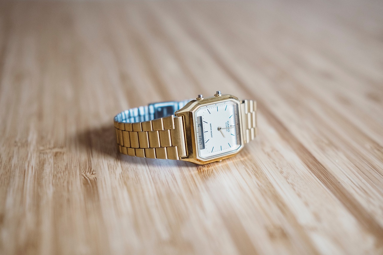 gold watch fashion free photo