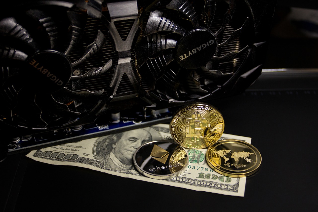 gold cryptocurrency money free photo