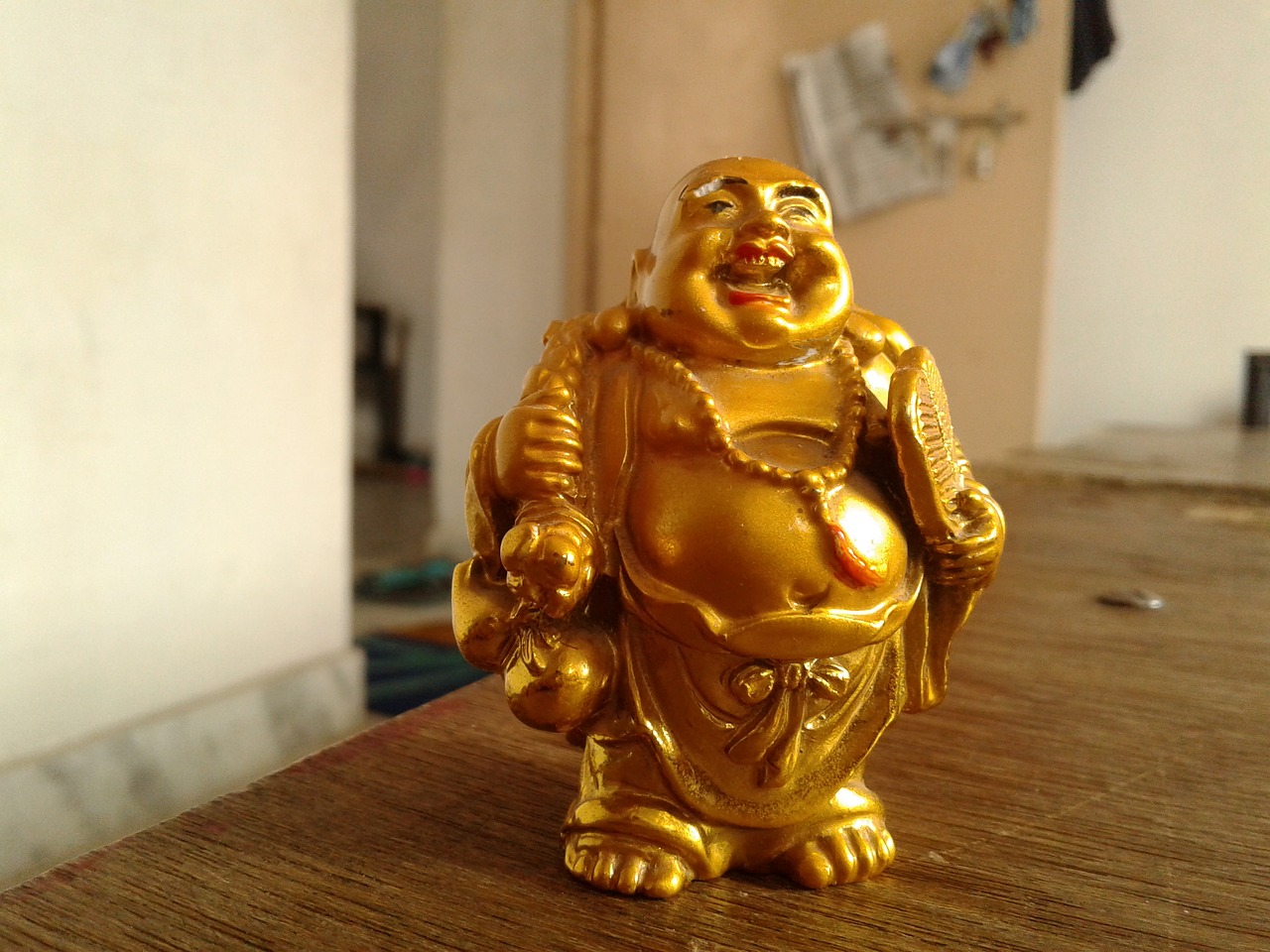 gold sculpture statue free photo