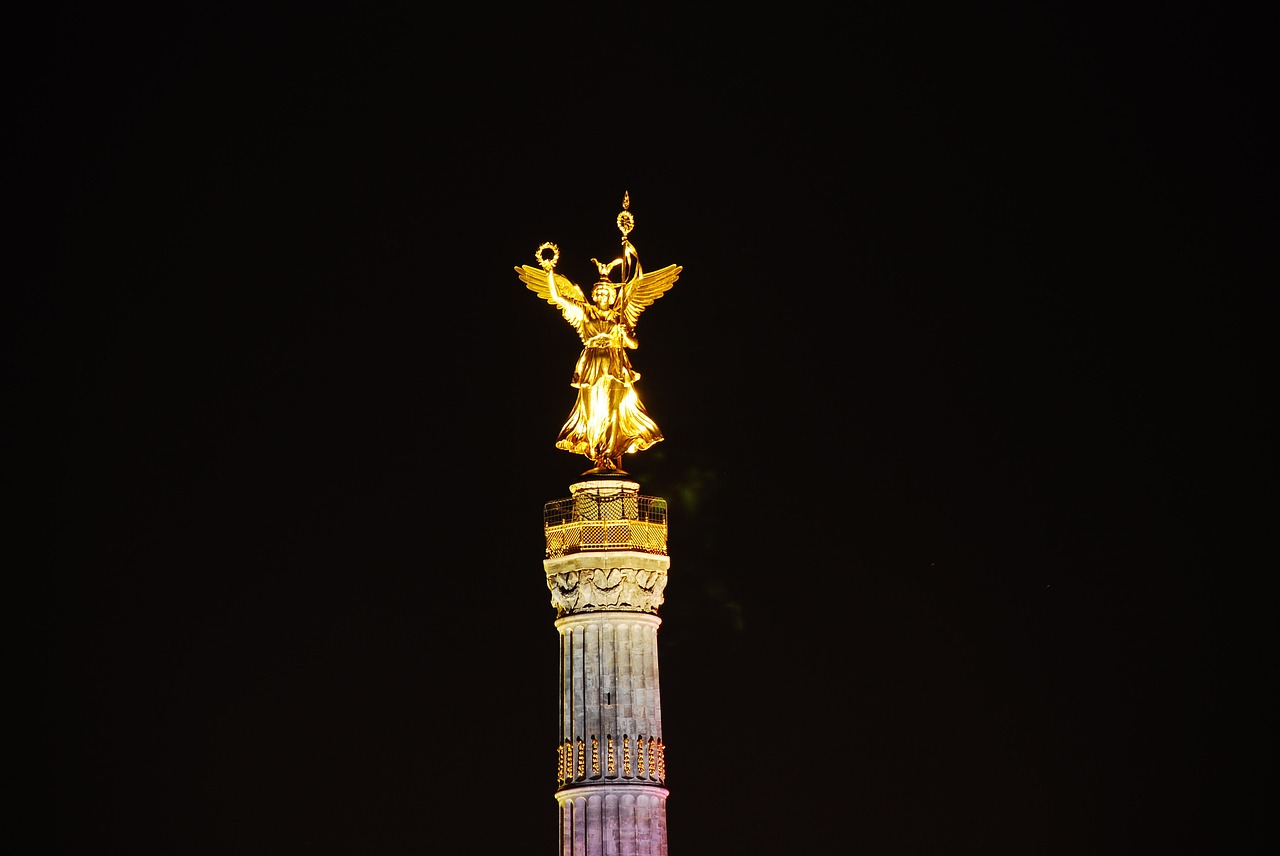 gold else night berlin free photo