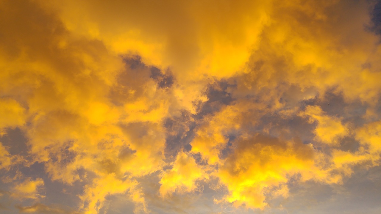 golden clouds huoshao free photo