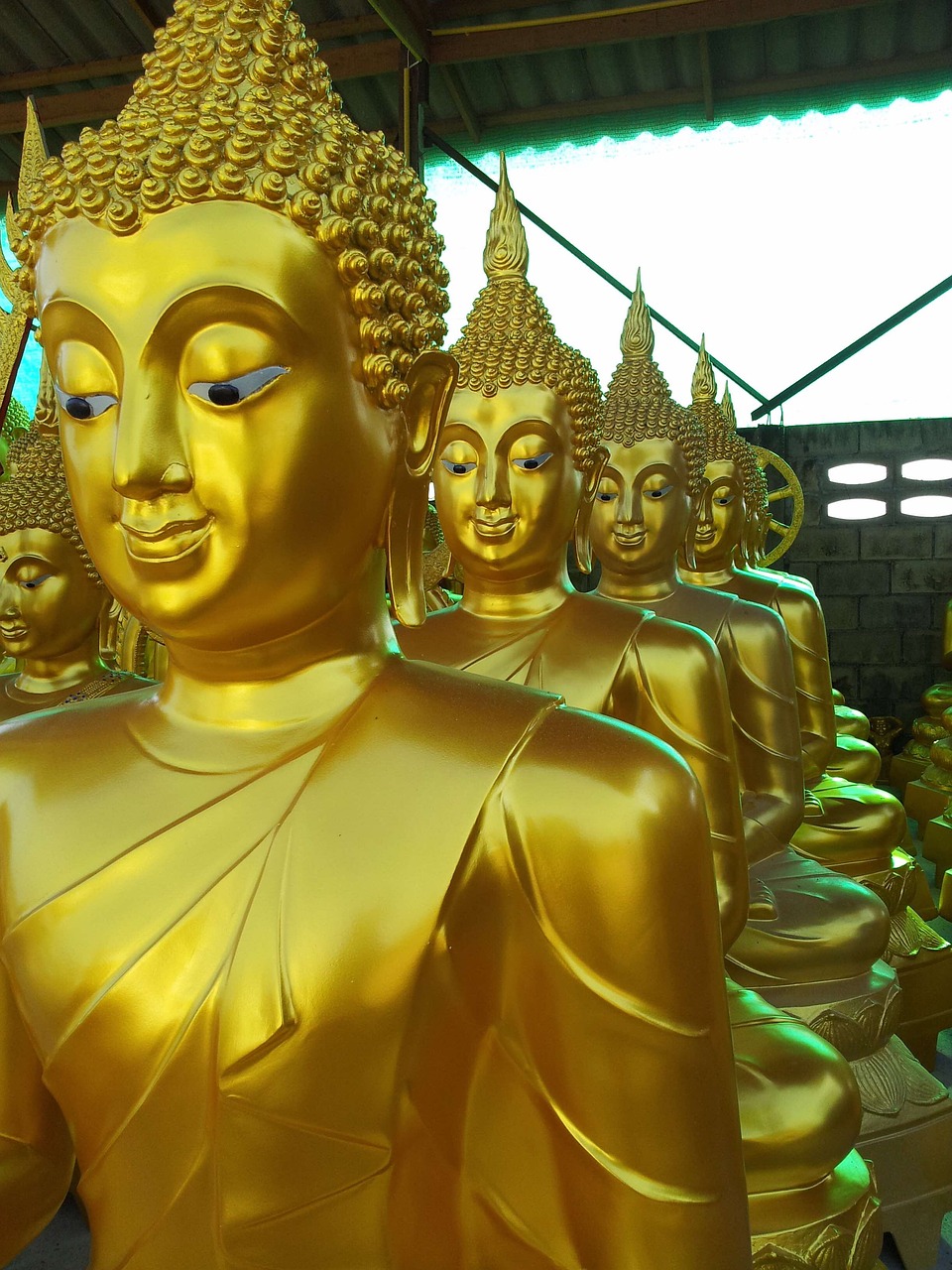 golden buddha statue statue free photo