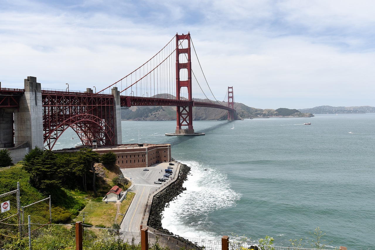 golden gate bridge san francisco suspension bridge free photo