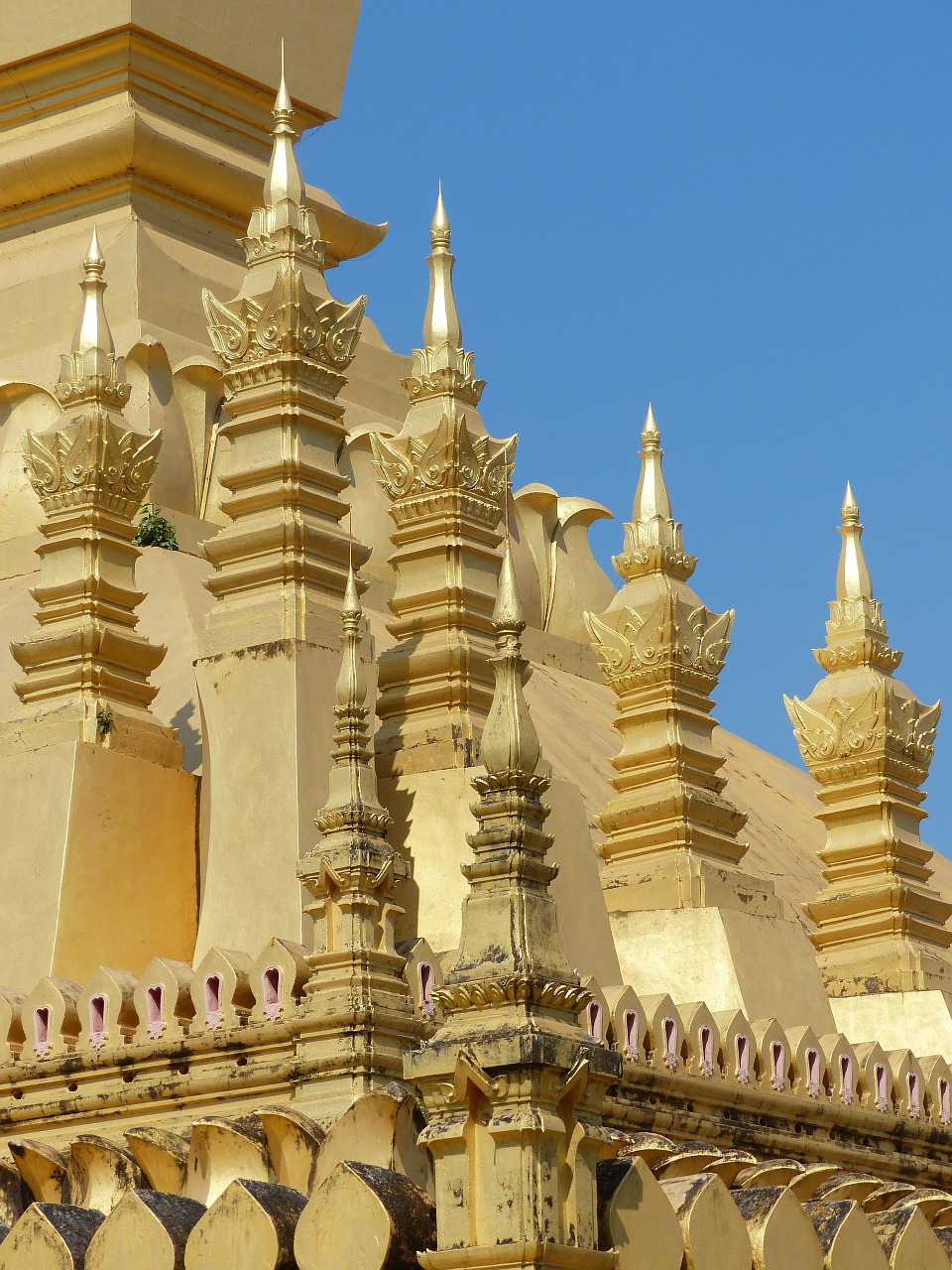 golden stupa pagoda gold free photo