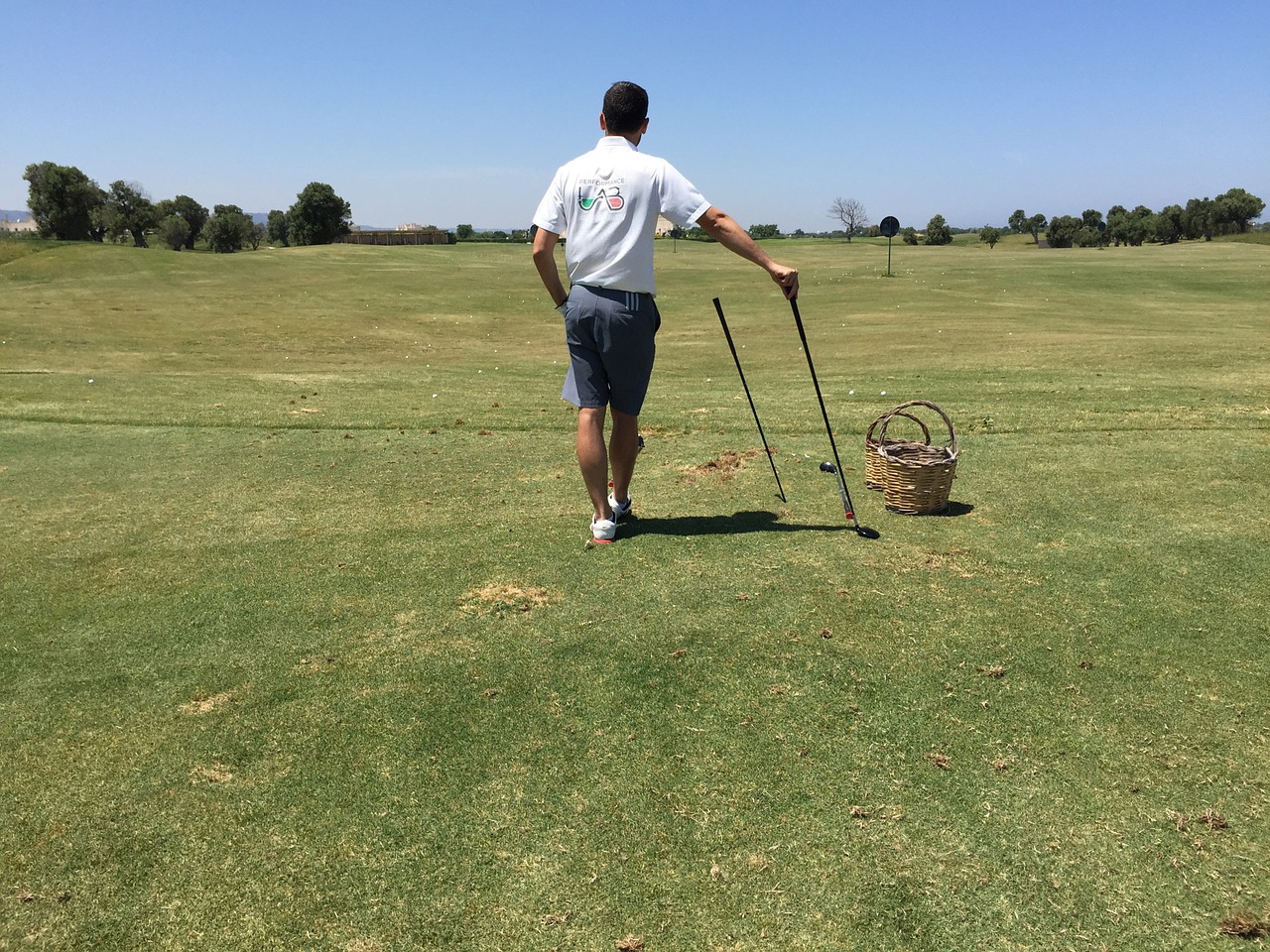 golf grass basket free photo