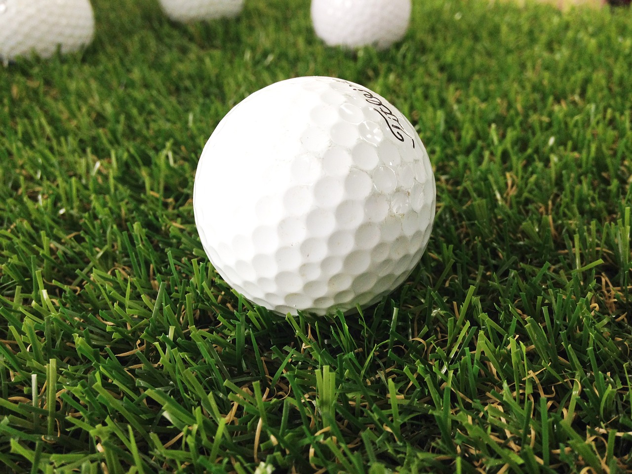 golf golf balls grass golf balls free photo