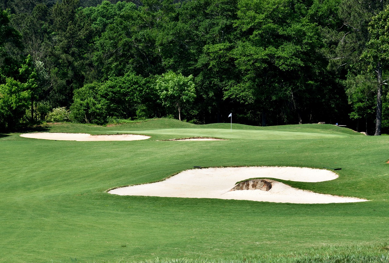 golf course  sand trap  outdoors free photo