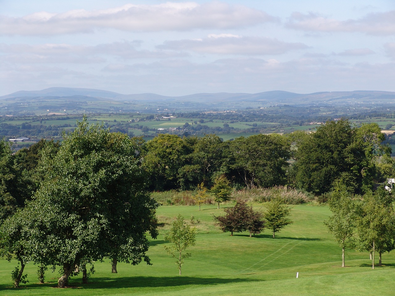 golf course  lee valley  ireland free photo