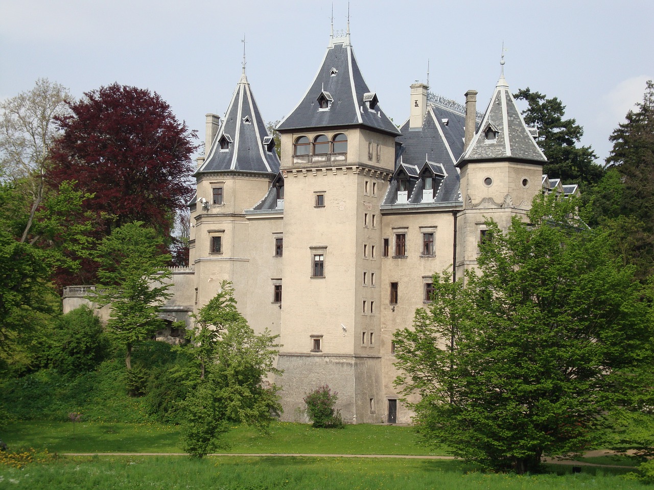 goluchów poland castle free photo