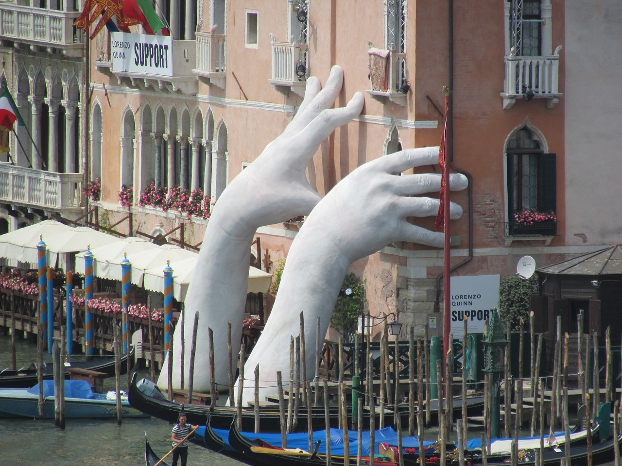 gondola venetian channel free photo