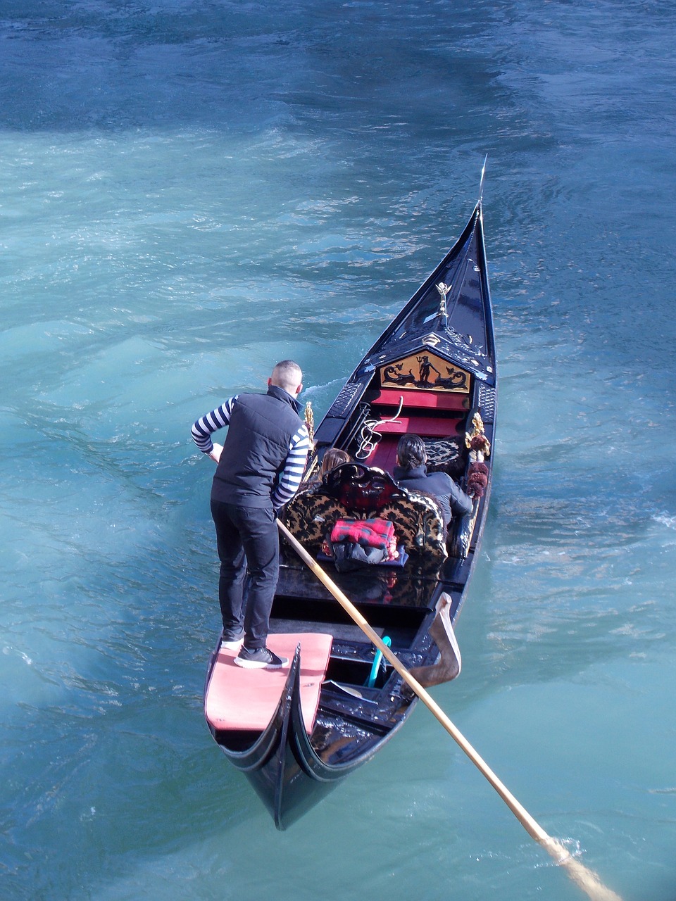 gondola  gondolier  sea free photo