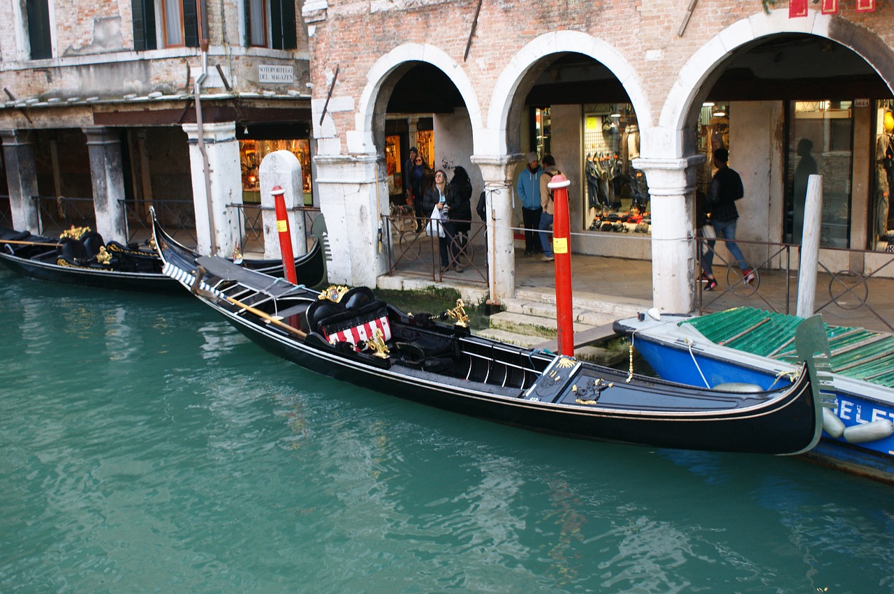 gondola venice italy free photo