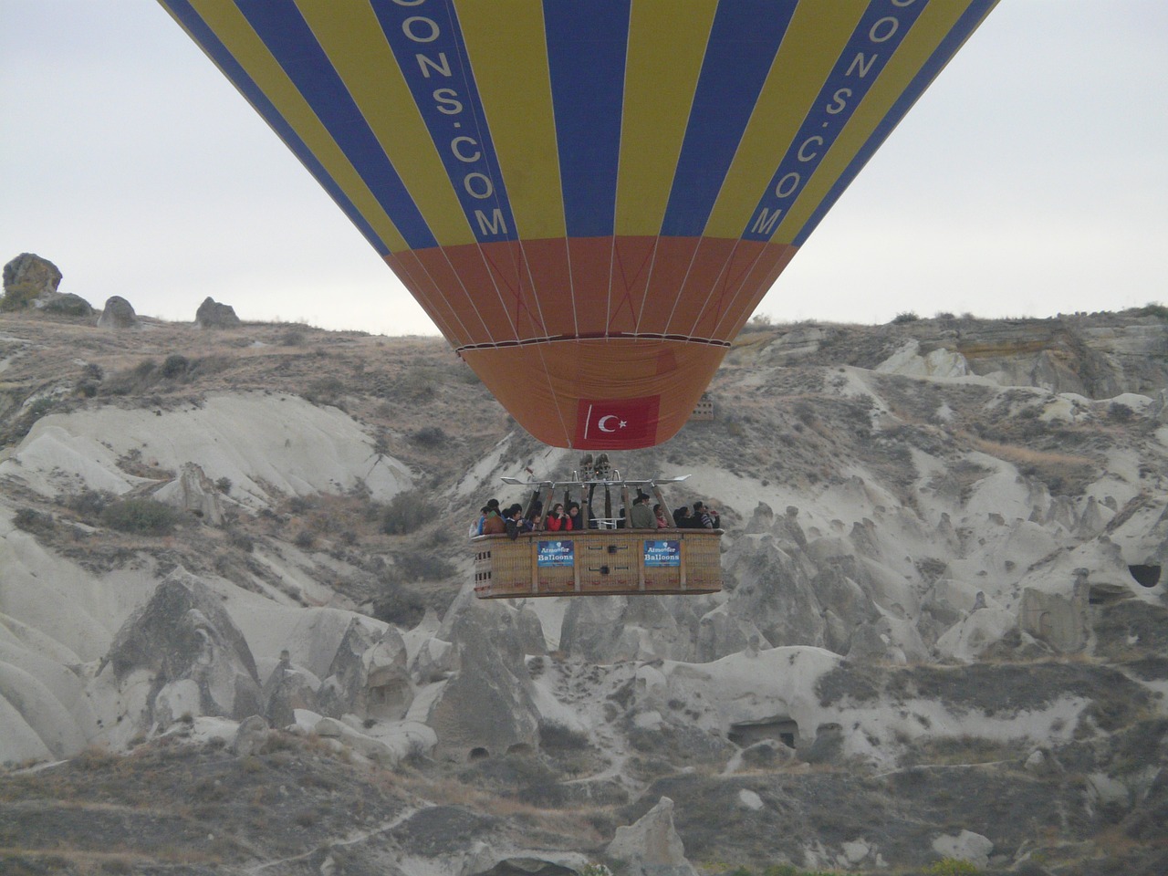 gondola basket balloon basket free photo